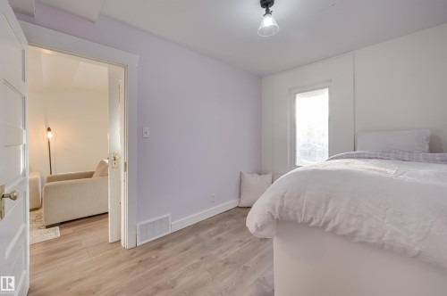 11227 69 Street, Edmonton, AB - Indoor Photo Showing Bedroom