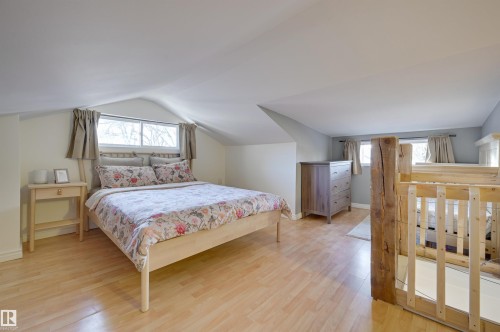 11227 69 Street, Edmonton, AB - Indoor Photo Showing Bedroom