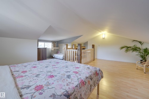 11227 69 Street, Edmonton, AB - Indoor Photo Showing Bedroom