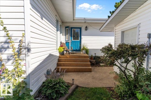 8 Beaverhill Drive, Tofield, AB - Outdoor With Exterior