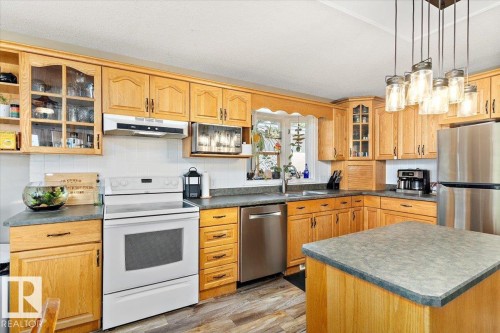 8 Beaverhill Drive, Tofield, AB - Indoor Photo Showing Kitchen