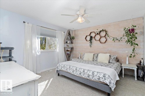 8 Beaverhill Drive, Tofield, AB - Indoor Photo Showing Bedroom