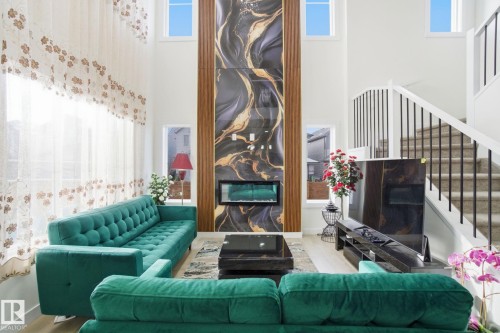 22529 99A Avenue, Edmonton, AB - Indoor