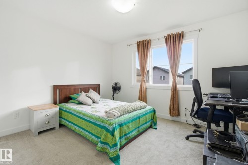 22529 99A Avenue, Edmonton, AB - Indoor Photo Showing Bedroom