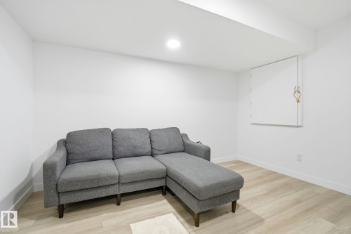 22529 99A Avenue, Edmonton, AB - Indoor