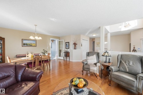 370 50247 Rge Rd 232, Rural Leduc County, AB - Indoor Photo Showing Living Room