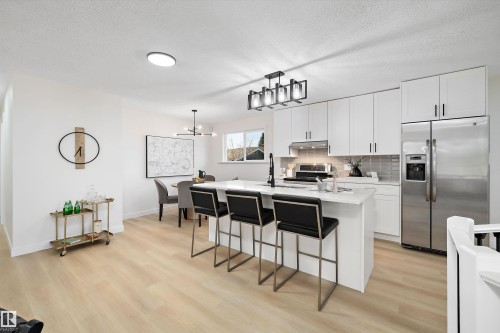 14736 122 Street, Edmonton, AB - Indoor Photo Showing Kitchen