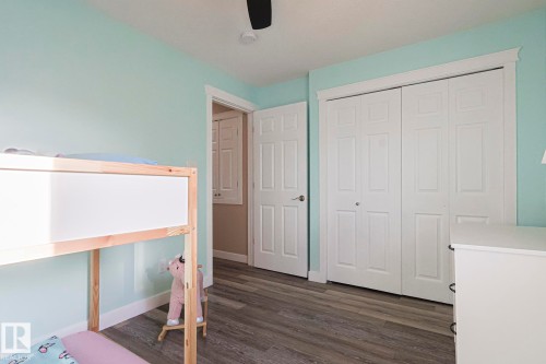 4211 30 Avenue, Edmonton, AB - Indoor Photo Showing Bedroom