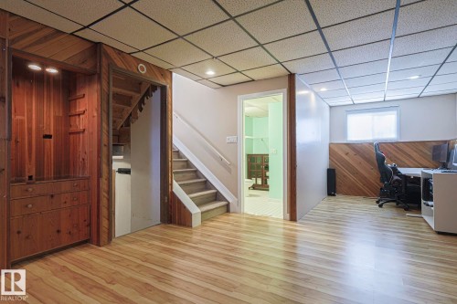 4211 30 Avenue, Edmonton, AB - Indoor Photo Showing Other Room