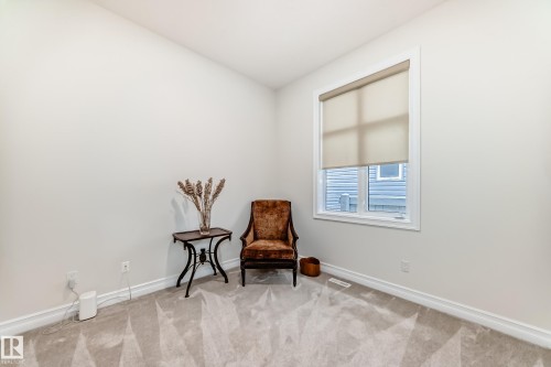 6107 Maynard Crescent, Edmonton, AB - Indoor Photo Showing Other Room