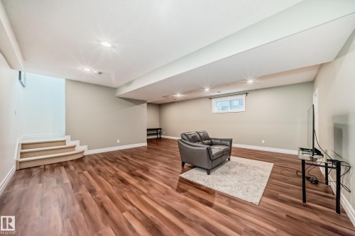 6107 Maynard Crescent, Edmonton, AB - Indoor Photo Showing Basement