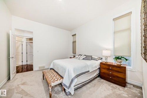 6107 Maynard Crescent, Edmonton, AB - Indoor Photo Showing Bedroom