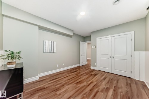 6107 Maynard Crescent, Edmonton, AB - Indoor Photo Showing Other Room