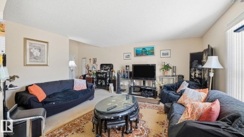 4712 201 Street, Edmonton, AB - Indoor Photo Showing Living Room