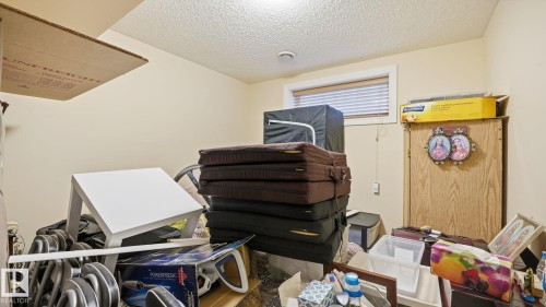 4712 201 Street, Edmonton, AB - Indoor