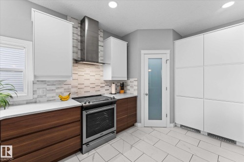 26 Linkside Way, Spruce Grove, AB - Indoor Photo Showing Kitchen