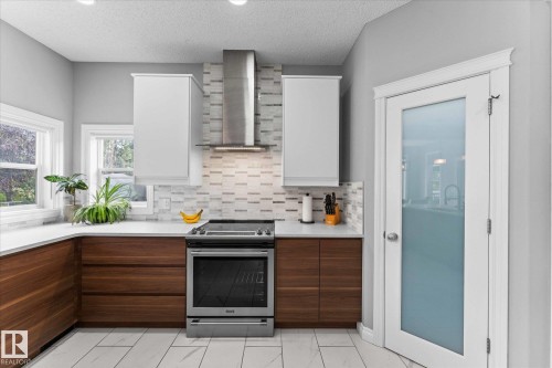 26 Linkside Way, Spruce Grove, AB - Indoor Photo Showing Kitchen