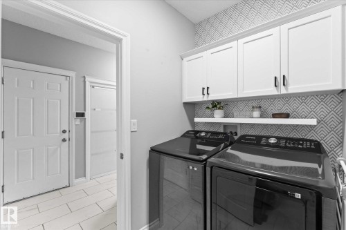 26 Linkside Way, Spruce Grove, AB - Indoor Photo Showing Laundry Room