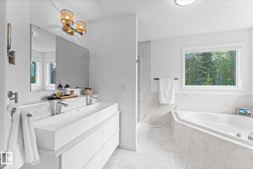 26 Linkside Way, Spruce Grove, AB - Indoor Photo Showing Bathroom