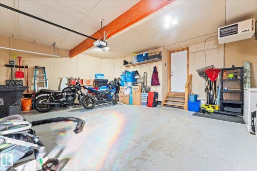 26 Linkside Way, Spruce Grove, AB - Indoor Photo Showing Garage
