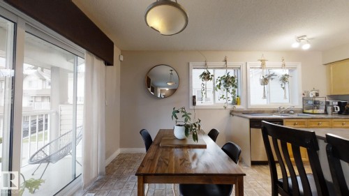 18 12050 17 Avenue, Edmonton, AB - Indoor Photo Showing Dining Room