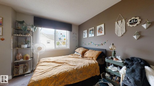 18 12050 17 Avenue, Edmonton, AB - Indoor Photo Showing Bedroom