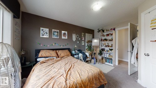18 12050 17 Avenue, Edmonton, AB - Indoor Photo Showing Bedroom