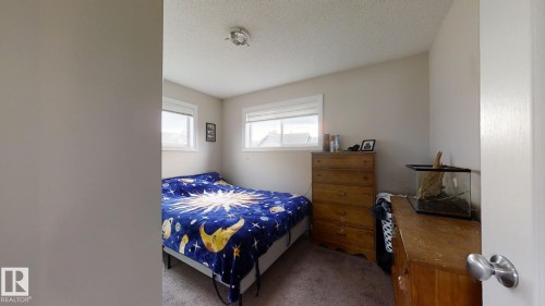 18 12050 17 Avenue, Edmonton, AB - Indoor Photo Showing Bedroom