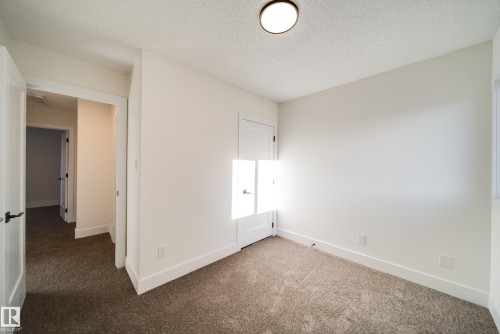 5394 38A Avenue, Edmonton, AB - Indoor Photo Showing Other Room