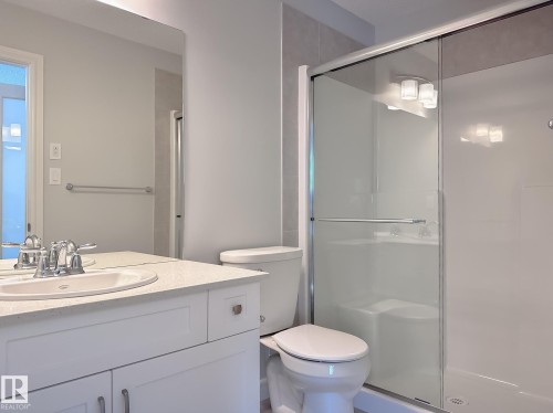 18832 28 Avenue, Edmonton, AB - Indoor Photo Showing Bathroom