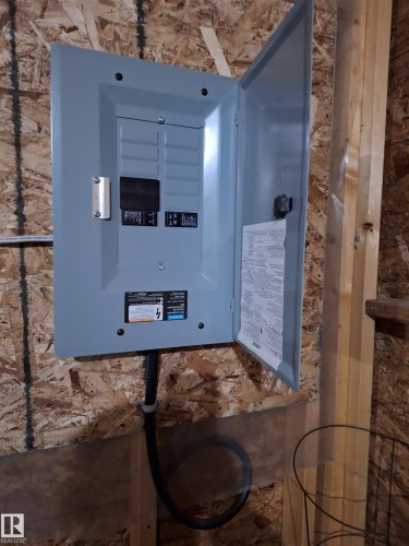 6511 95 Avenue, Edmonton, AB - Indoor