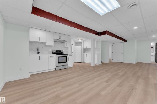 3808 17A Avenue, Edmonton, AB - Indoor Photo Showing Kitchen