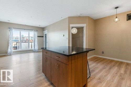 114 10518 113 Street, Edmonton, AB - Indoor