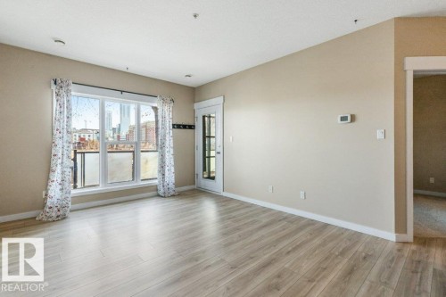 114 10518 113 Street, Edmonton, AB - Indoor Photo Showing Other Room