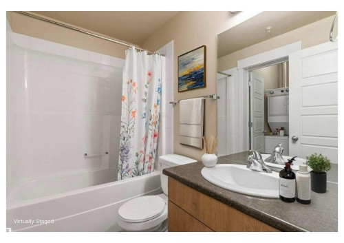 114 10518 113 Street, Edmonton, AB - Indoor Photo Showing Bathroom