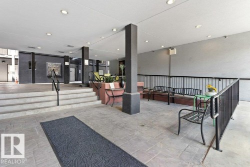 114 10518 113 Street, Edmonton, AB - Indoor Photo Showing Other Room