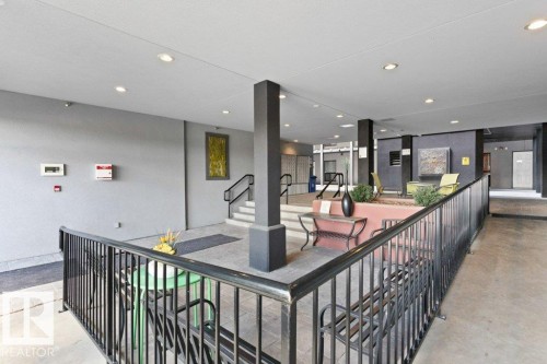 114 10518 113 Street, Edmonton, AB - Indoor Photo Showing Other Room