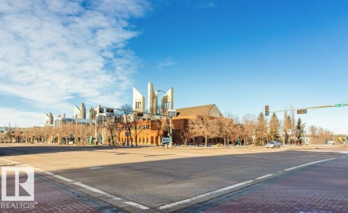 114 10518 113 Street, Edmonton, AB - Outdoor With View