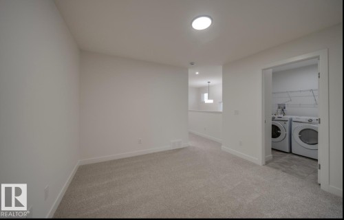 305 26St, Edmonton, AB - Indoor Photo Showing Laundry Room
