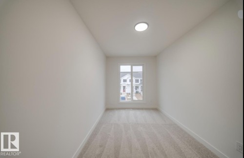 305 26St, Edmonton, AB - Indoor Photo Showing Other Room
