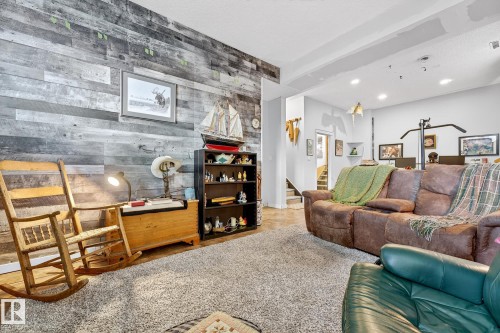 4664 16A Avenue, Edmonton, AB - Indoor Photo Showing Living Room