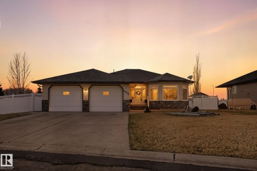 5002 58 Street, Daysland, AB - Outdoor With Deck Patio Veranda
