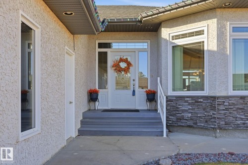 5002 58 Street, Daysland, AB - Outdoor