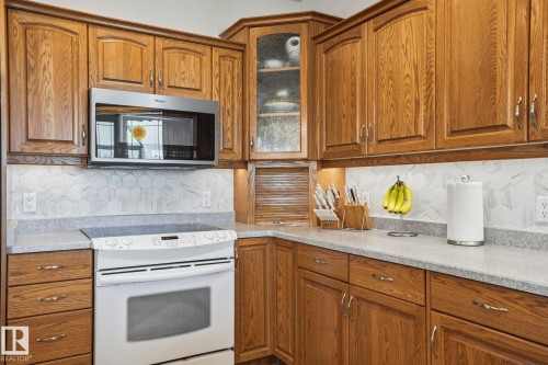 5002 58 Street, Daysland, AB - Indoor Photo Showing Kitchen