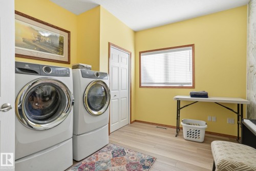 5002 58 Street, Daysland, AB - Indoor Photo Showing Laundry Room
