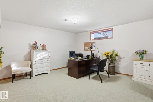 5002 58 Street, Daysland, AB - Indoor Photo Showing Office