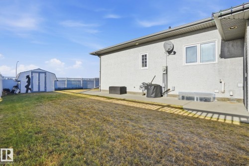 5002 58 Street, Daysland, AB - Outdoor With Exterior