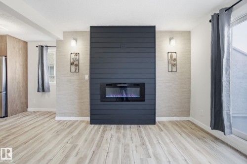 71 Lancaster Terrace, Edmonton, AB - Indoor With Fireplace