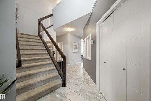 1564 Chapman Way, Edmonton, AB - Indoor Photo Showing Other Room