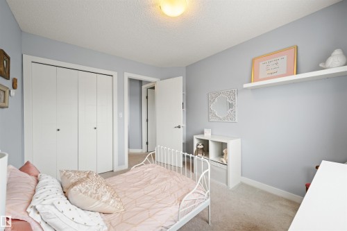 1564 Chapman Way, Edmonton, AB - Indoor Photo Showing Bedroom